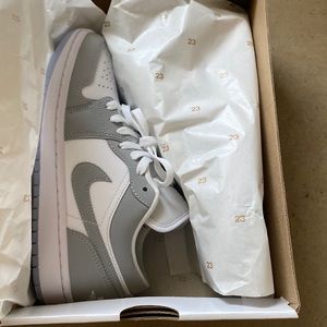 Womens Jordan 1 low